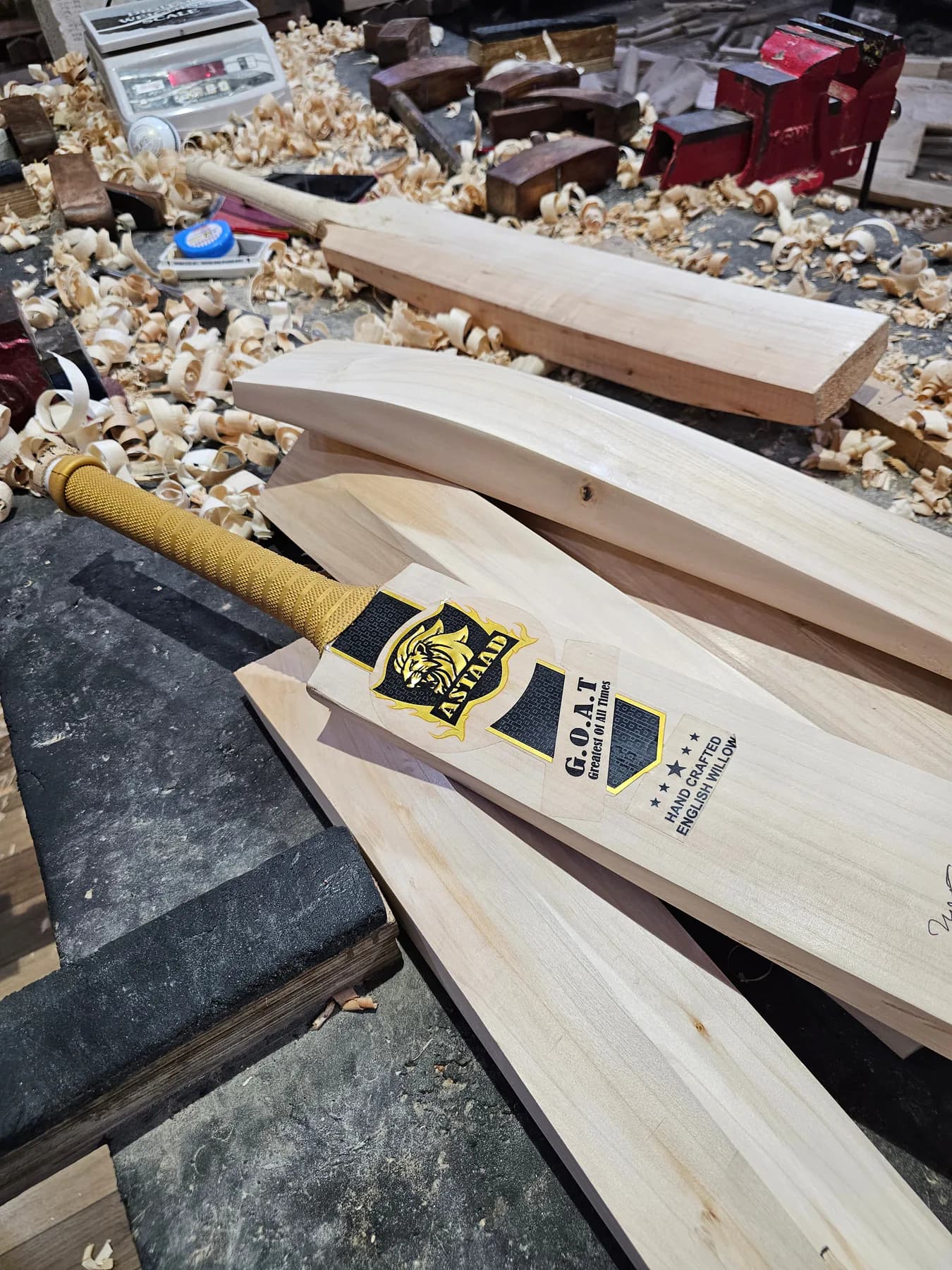 Astaad G.O.A.T Grade 1 English Willow Cricket Bat, photo 11 of 13